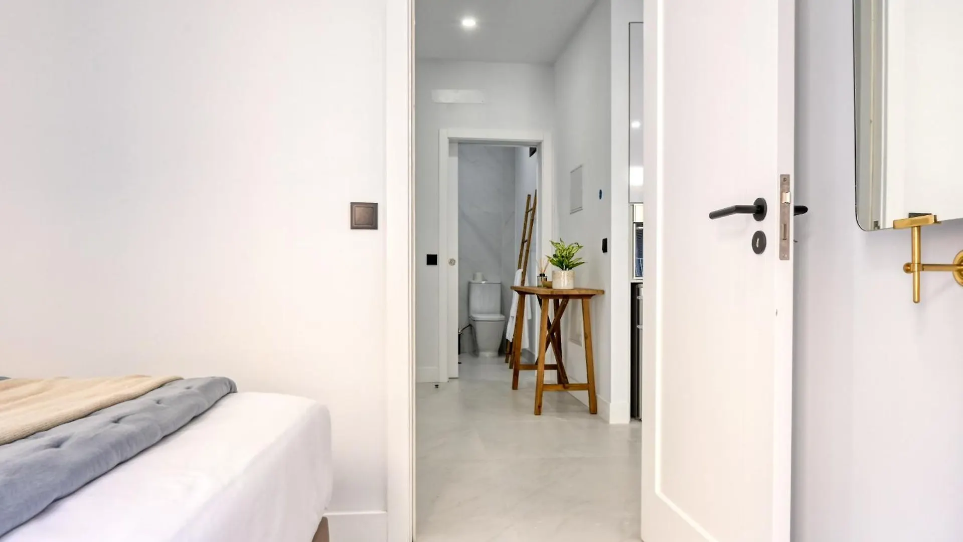 Apartment Beco Santa Emilia 2I, A Home In Madeira Funchal